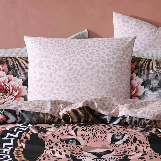 LOGAN & MASON NALA LEOPARD QUILT COVER [SZ:Queen]